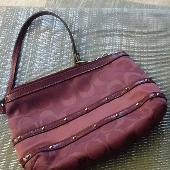 Coach - Picture 1 of 4